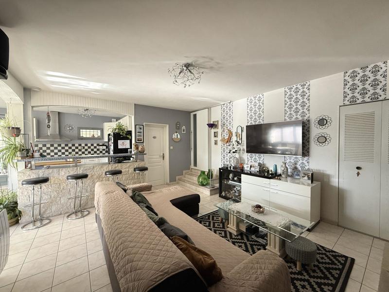 Maison - 102 m² - 4 pièces