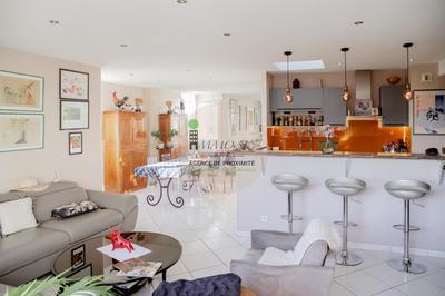 Appartement - 105 m² - 5 pièces