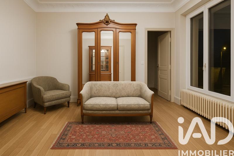 Maison - 250 m² - 10 pièces