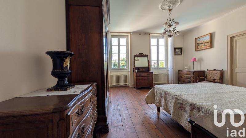 Maison - 250 m² - 9 pièces
