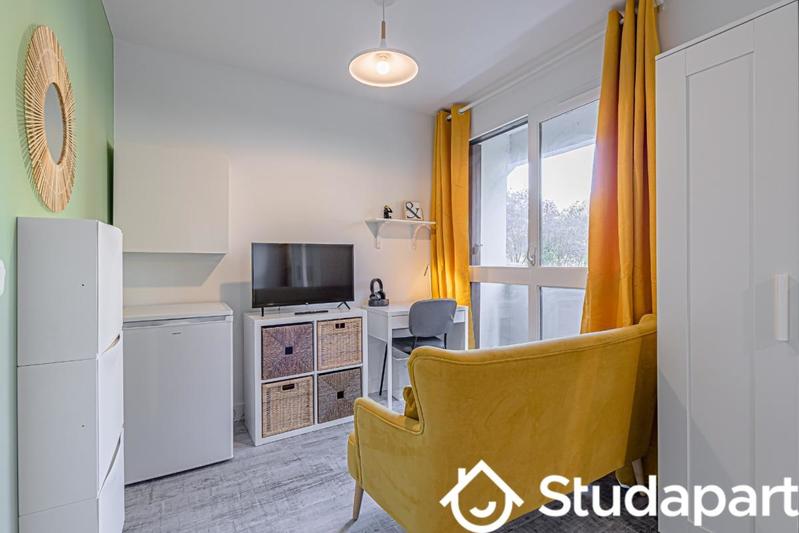 Chambre - 10 m² - 1 pièce