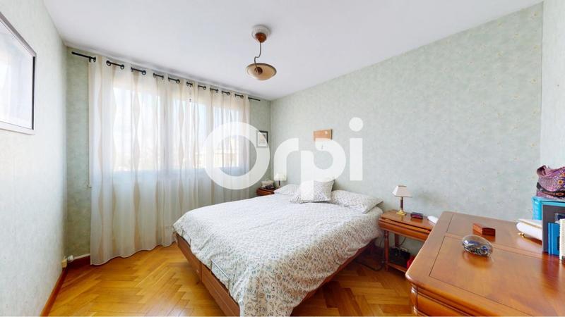 Appartement - 120 m² - 6 pièces