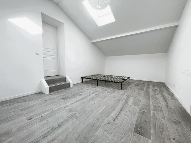 Maison - 97 m² - 5 pièces