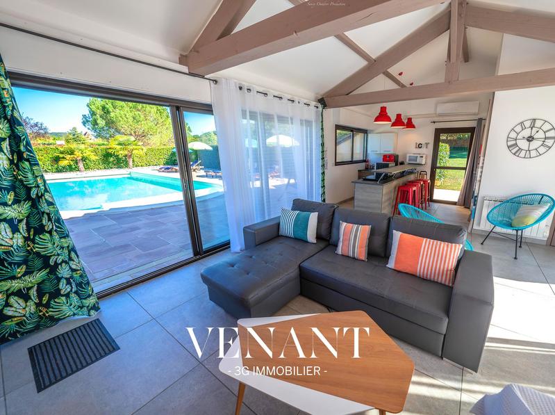 Villa - 457 m² - 16 pièces