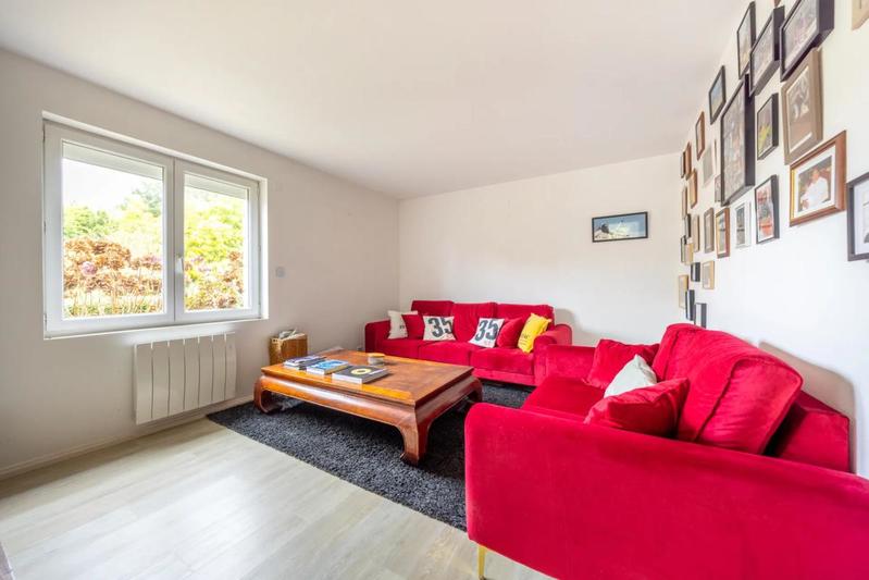 Maison - 250 m² - 8 pièces