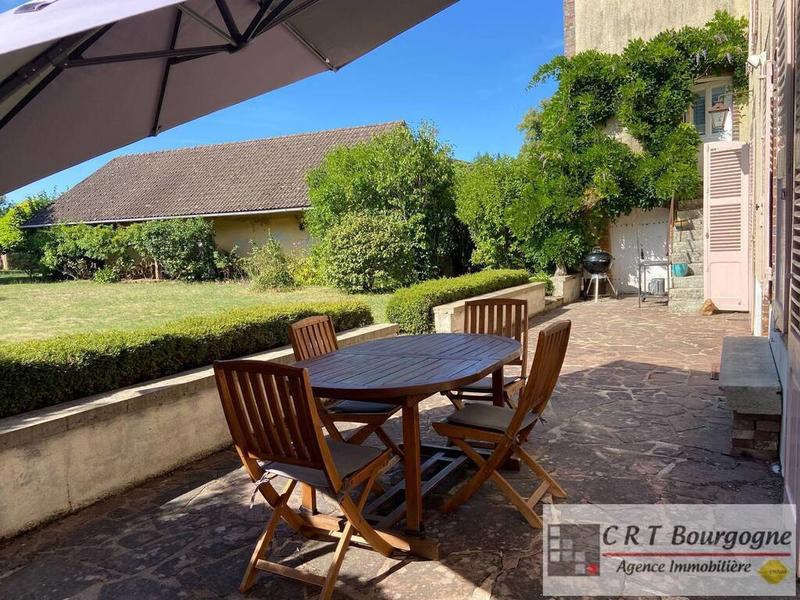 Maison ancienne - 248 m² - 9 pièces