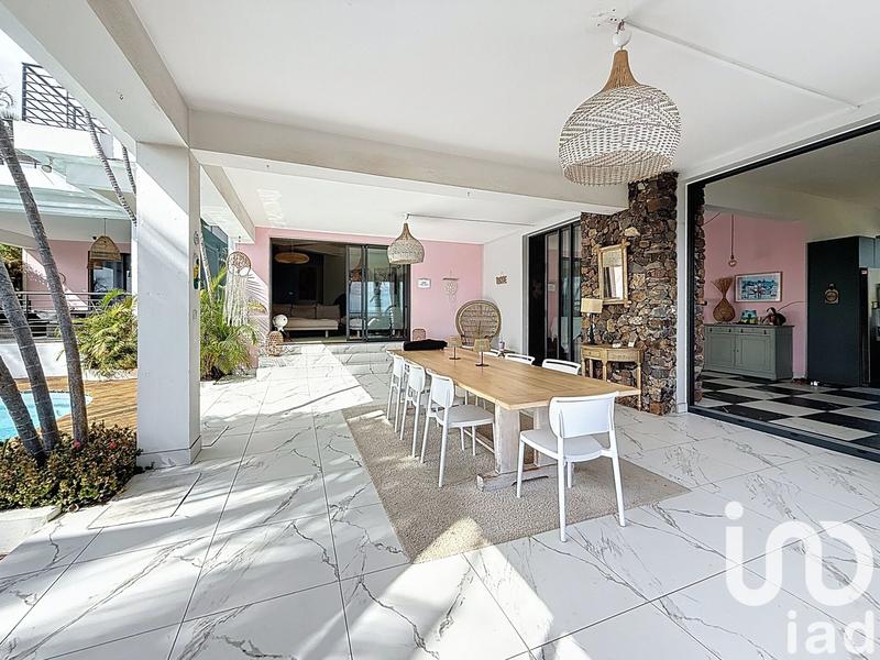 Maison - 470 m² - 14 pièces