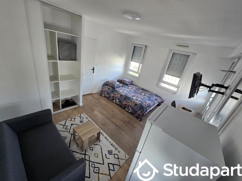 Chambre - 9 m² - 1 pièce