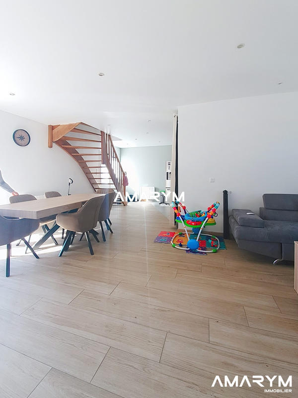 Maison - 84 m² - 5 pièces