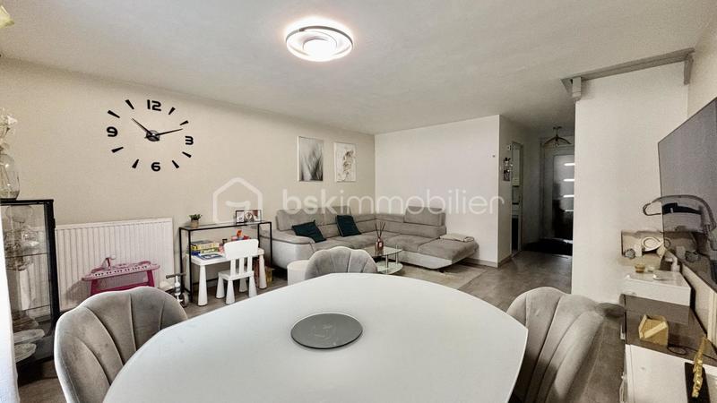 Maison traditionnelle - 73 m² - 4 pièces