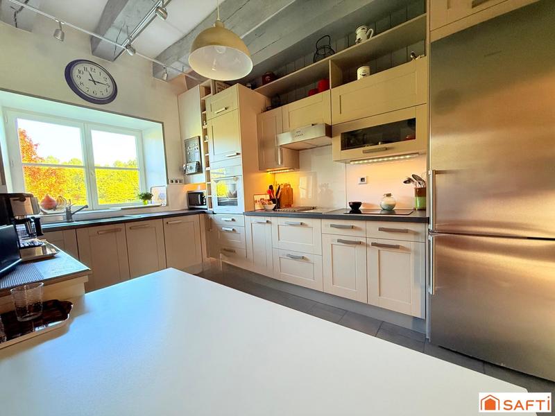 Maison - 211 m² - 8 pièces