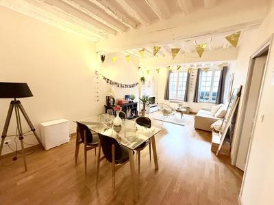 Appartement ancien - 69 m² - 3 pièces