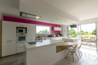 Maison - 174 m² - 8 pièces