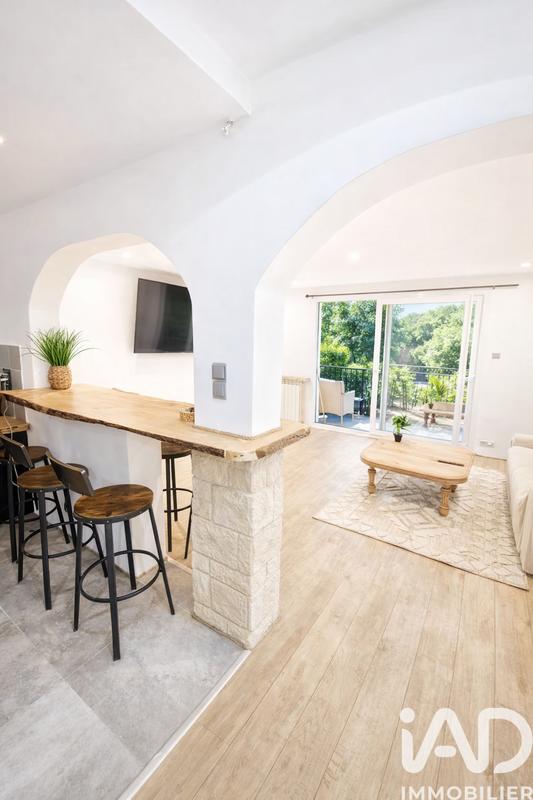 Appartement - 93 m² - 4 pièces