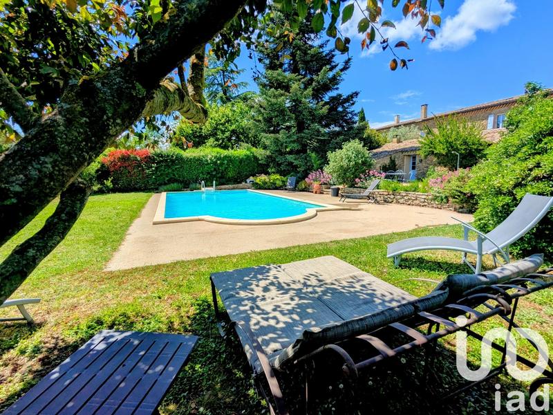 Maison - 330 m² - 10 pièces