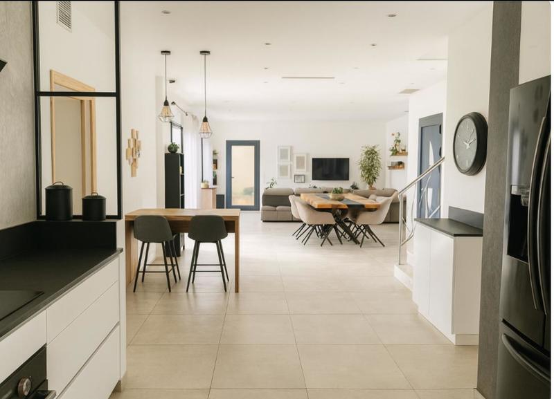 Villa - 168 m² - 8 pièces