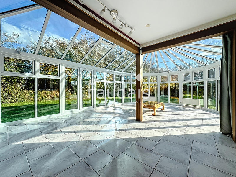 Maison - 189 m² - 6 pièces