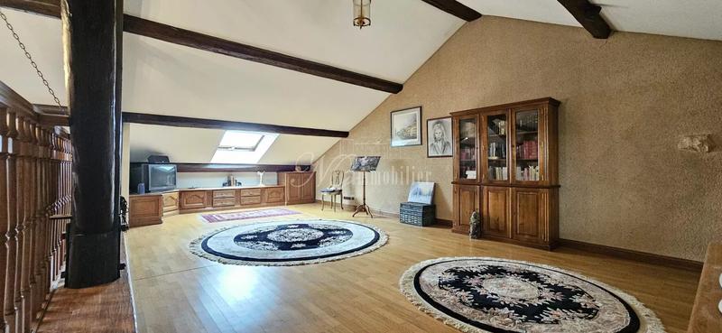 Maison de village - 295 m² - 7 pièces