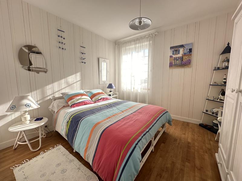 Maison - 260 m² - 11 pièces