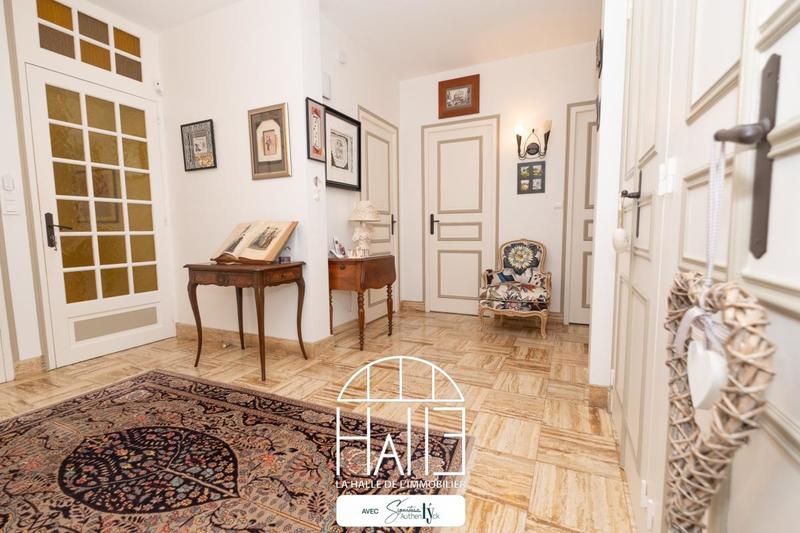 Pavillon - 180 m² - 6 pièces