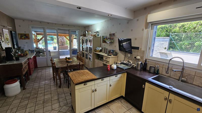 Villa - 211 m² - 7 pièces
