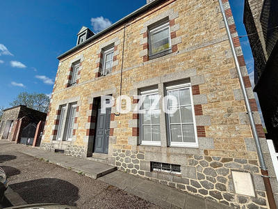 Maison - 215 m² - 8 pièces