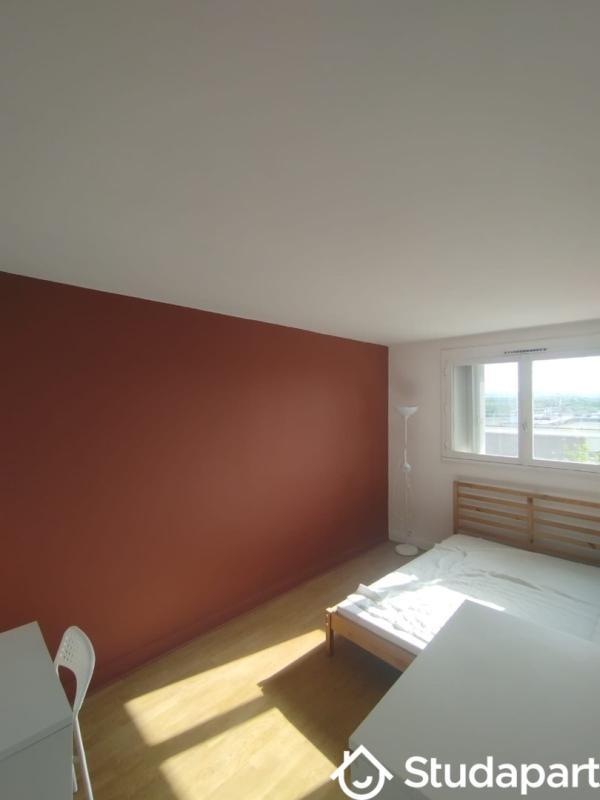 Chambre - 10 m² - 1 pièce