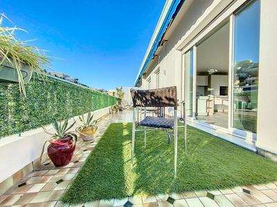 Appartement - 70 m² - 2 pièces