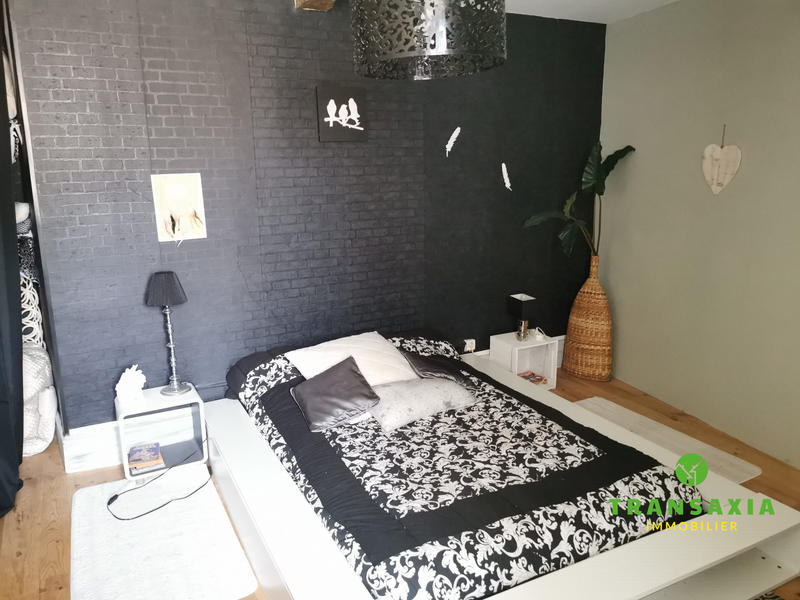 Maison traditionnelle - 306 m² - 16 pièces