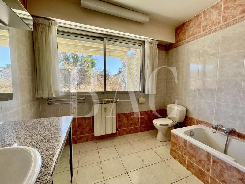 Appartement - 140 m² - 4 pièces