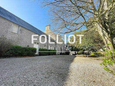 Maison - 200 m² - 8 pièces