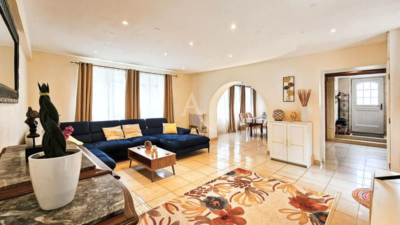 Maison - 142 m² - 6 pièces
