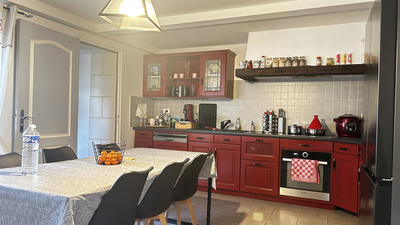 Maison - 217 m² - 6 pièces