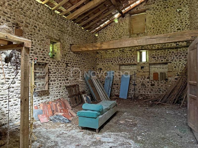 Maison - 325 m² - 8 pièces