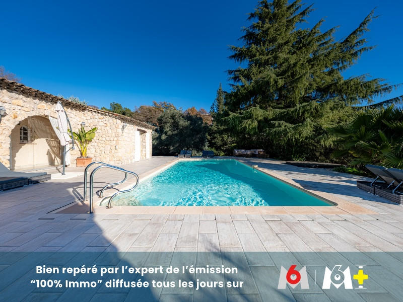Maison - 345 m² - 10 pièces