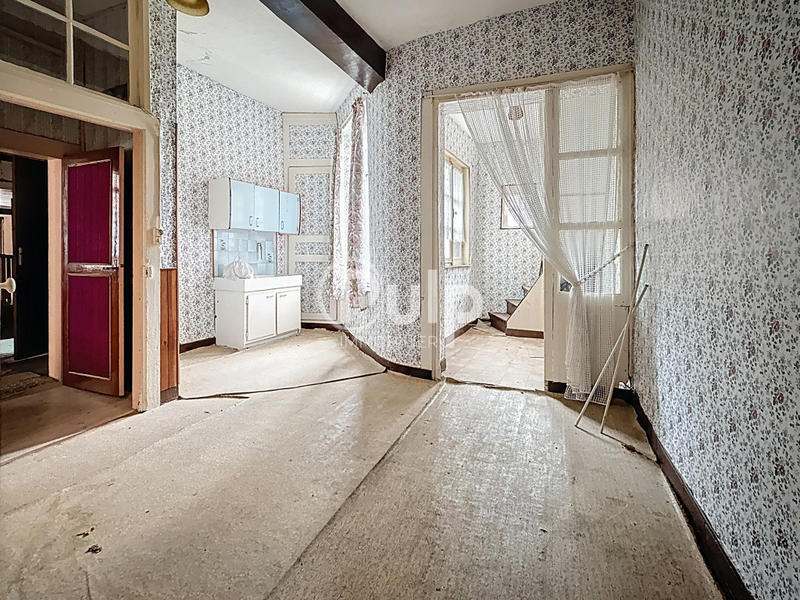 Maison - 200 m² - 12 pièces