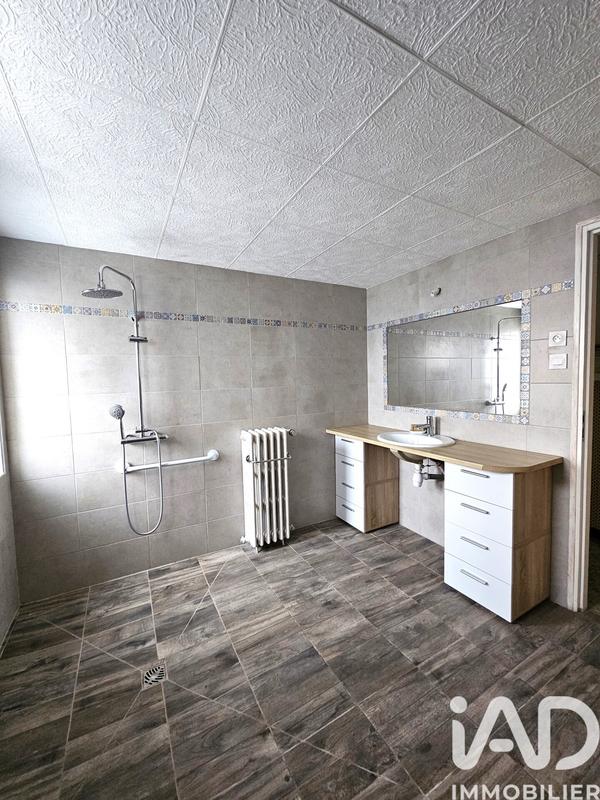 Maison - 196 m² - 8 pièces