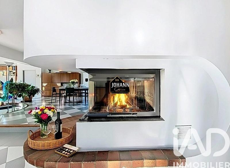 Maison de maîtres - 335 m² - 11 pièces