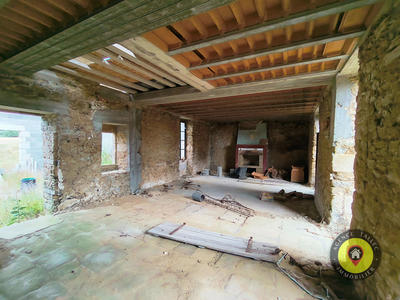 Maison - 280 m² - 5 pièces