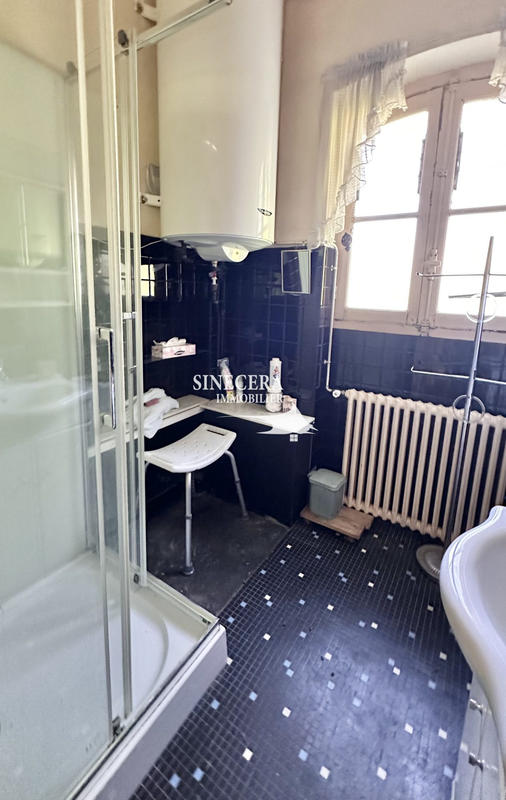 Maison - 140 m² - 9 pièces