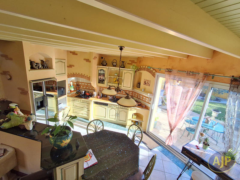 Maison - 139 m² - 7 pièces