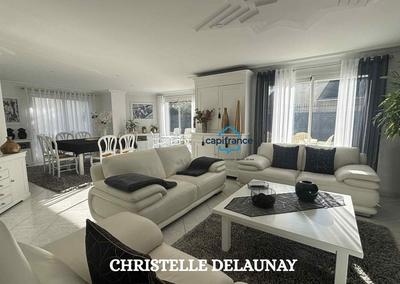 Maison - 185 m² - 7 pièces