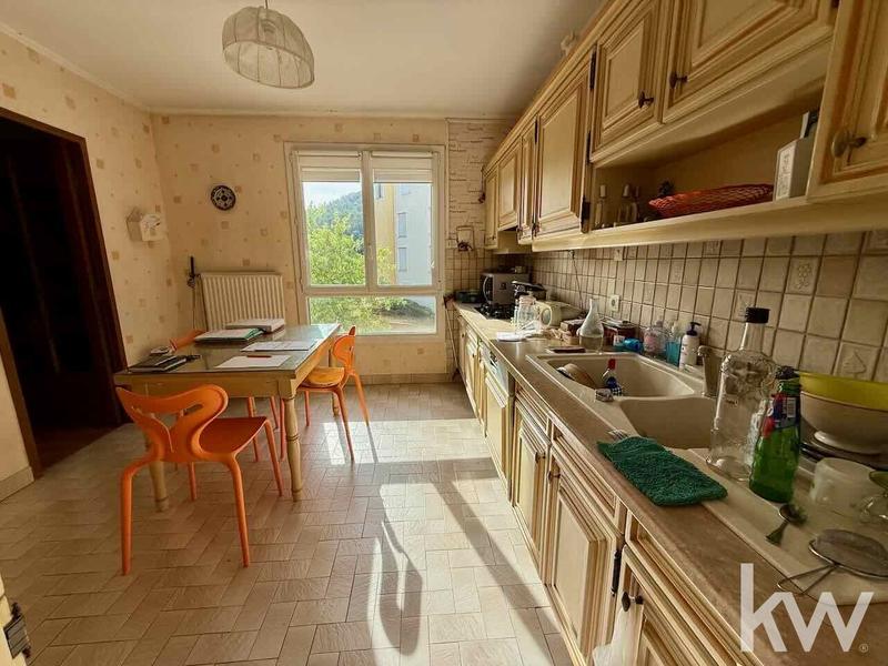 Appartement - 100 m² - 5 pièces