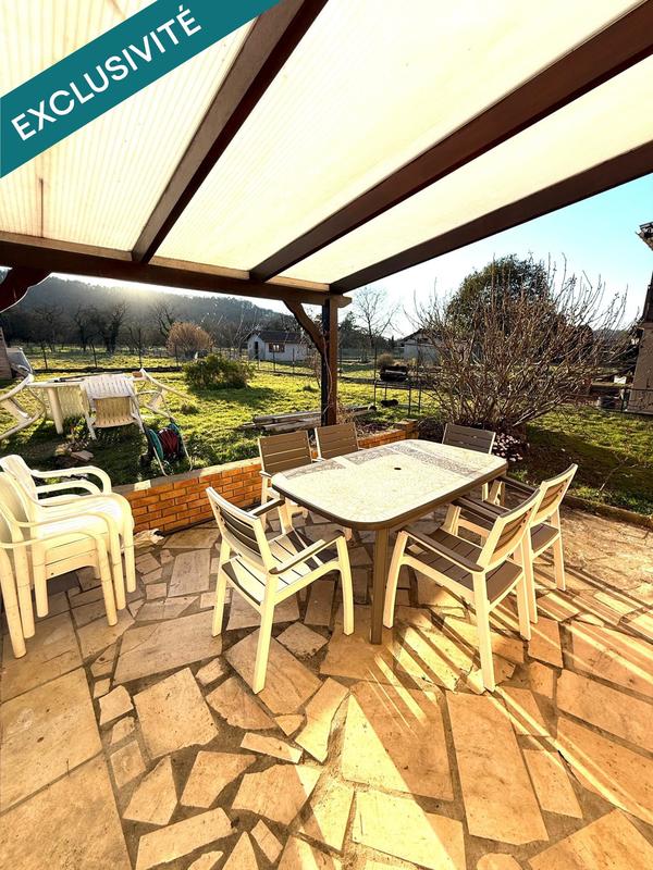 Maison - 240 m² - 8 pièces