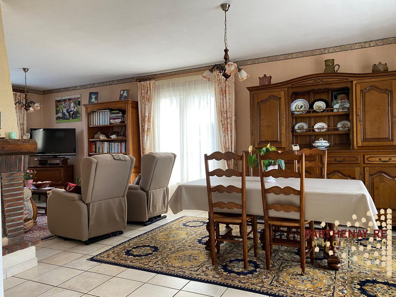 Maison - 97 m² - 5 pièces