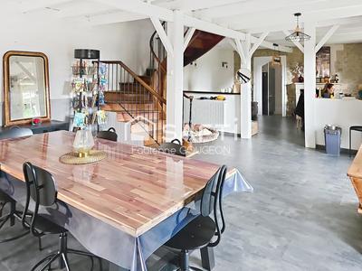 Maison - 149 m² - 6 pièces