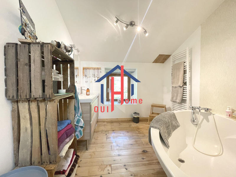 Maison ancienne - 312 m² - 8 pièces