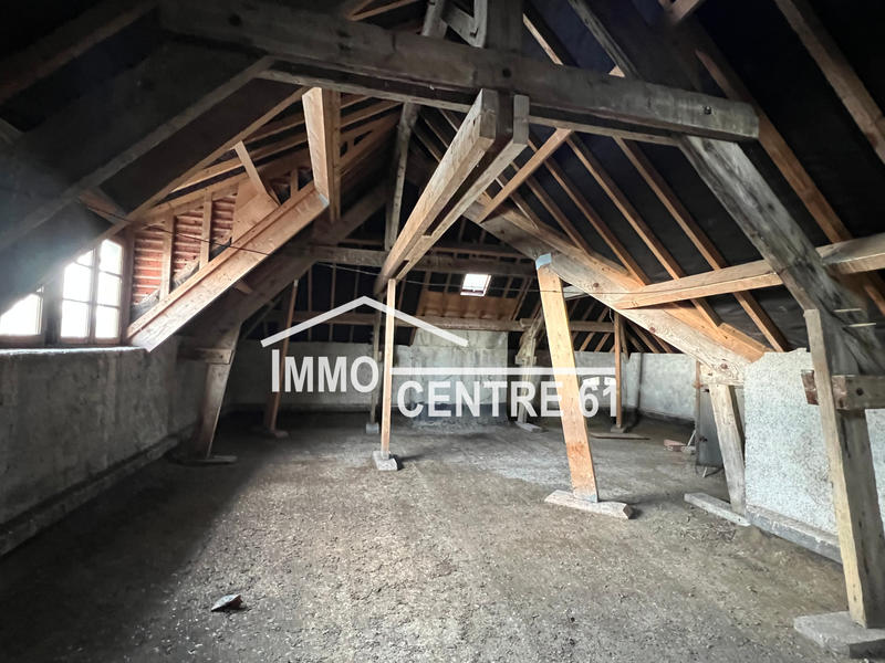 Maison - 200 m² - 9 pièces