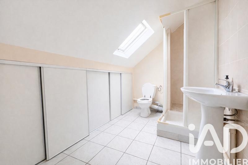 Maison - 99 m² - 5 pièces