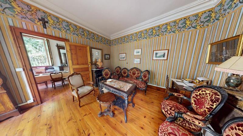 Maison ancienne - 330 m² - 14 pièces